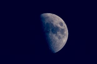 IMG_4469-1-2 Mond